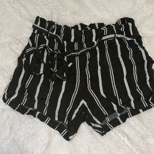 Charlotte Russe size medium stretch short